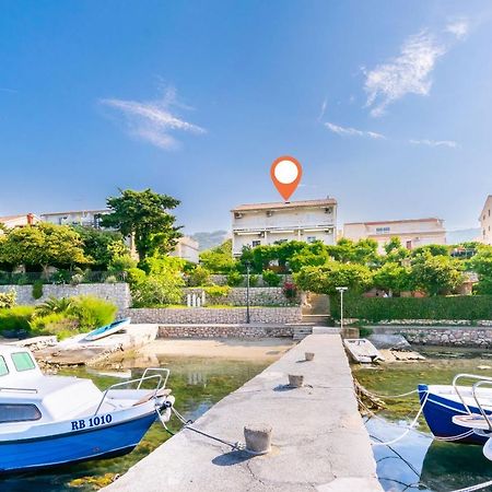 Apartments Biserka Barbat na Rabu المظهر الخارجي الصورة