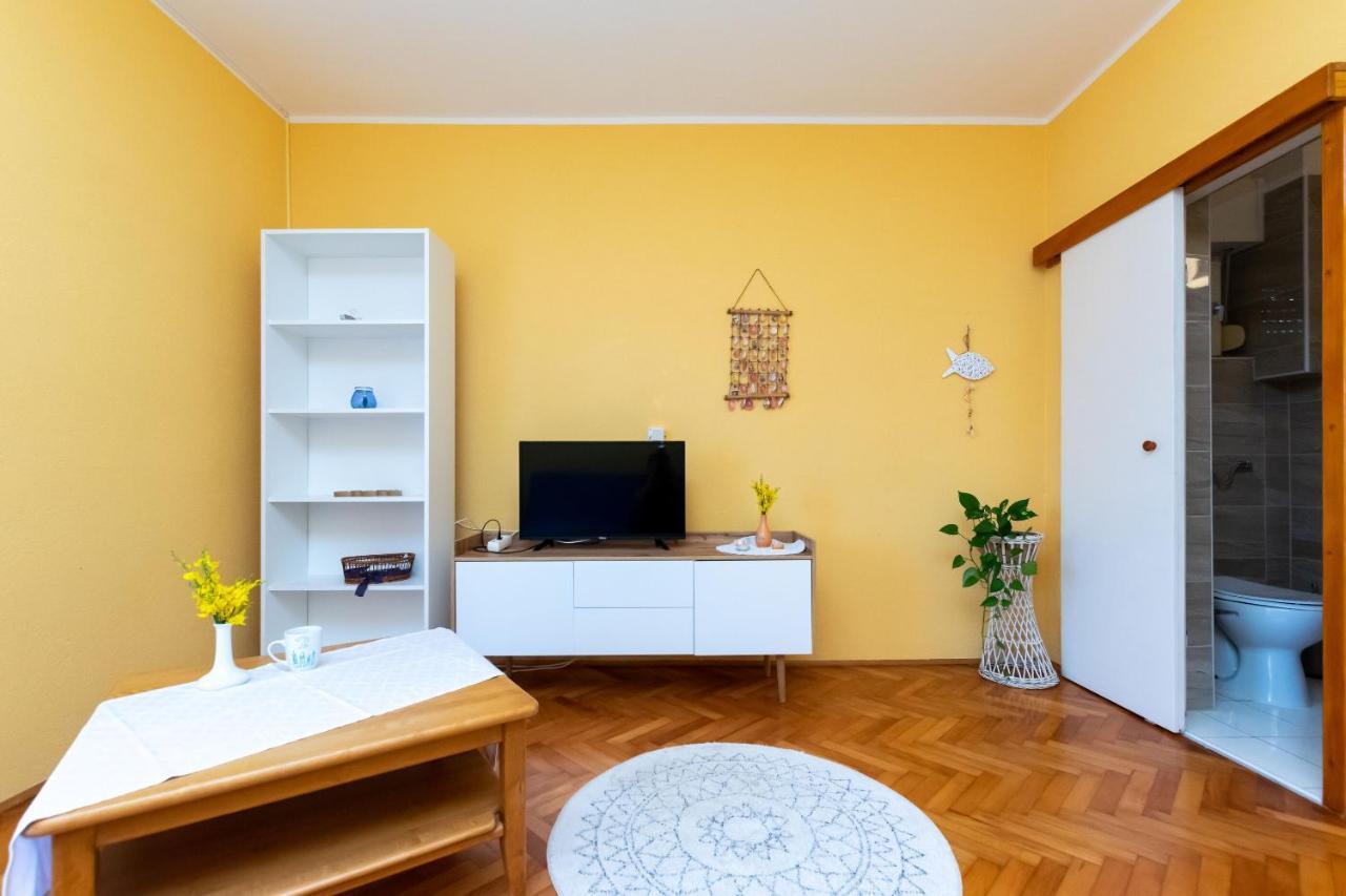 Apartments Biserka Barbat na Rabu المظهر الخارجي الصورة