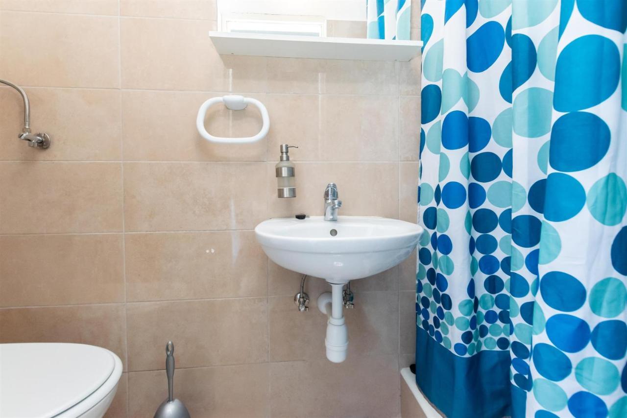Apartments Biserka Barbat na Rabu المظهر الخارجي الصورة