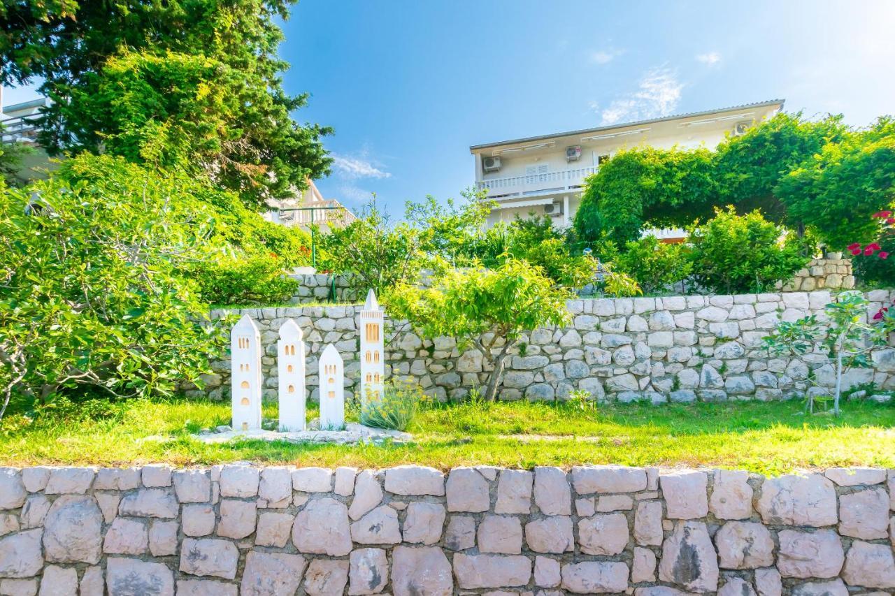 Apartments Biserka Barbat na Rabu المظهر الخارجي الصورة