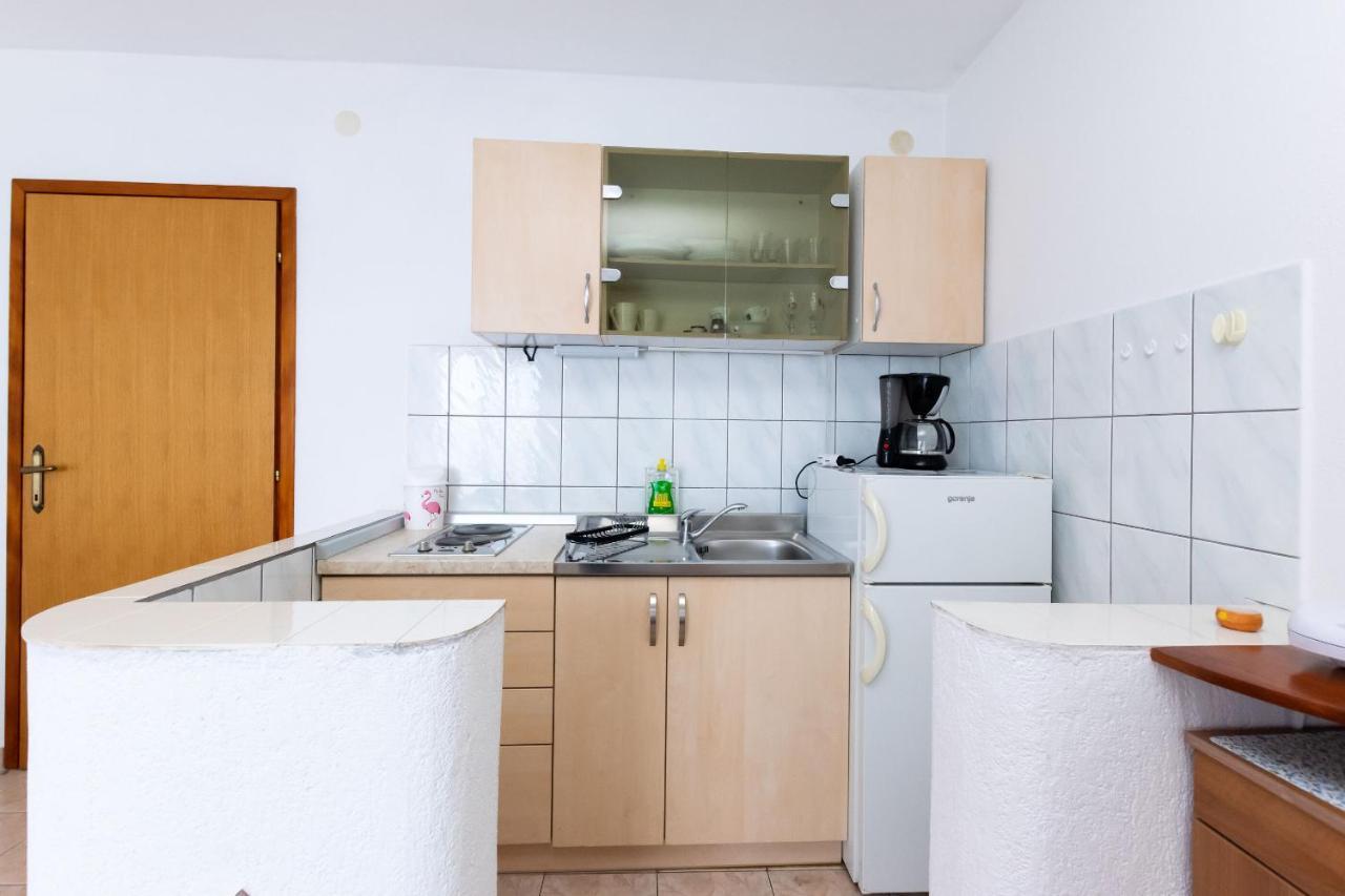 Apartments Biserka Barbat na Rabu المظهر الخارجي الصورة
