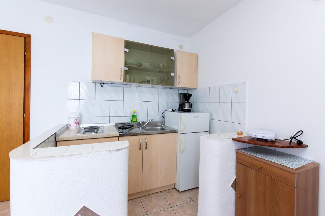 Apartments Biserka Barbat na Rabu المظهر الخارجي الصورة