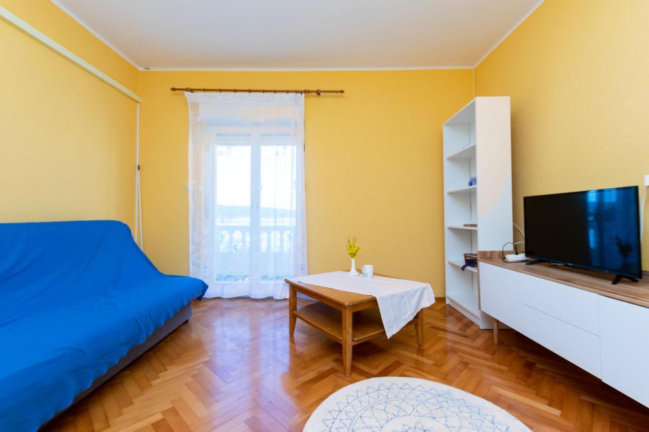 Apartments Biserka Barbat na Rabu المظهر الخارجي الصورة