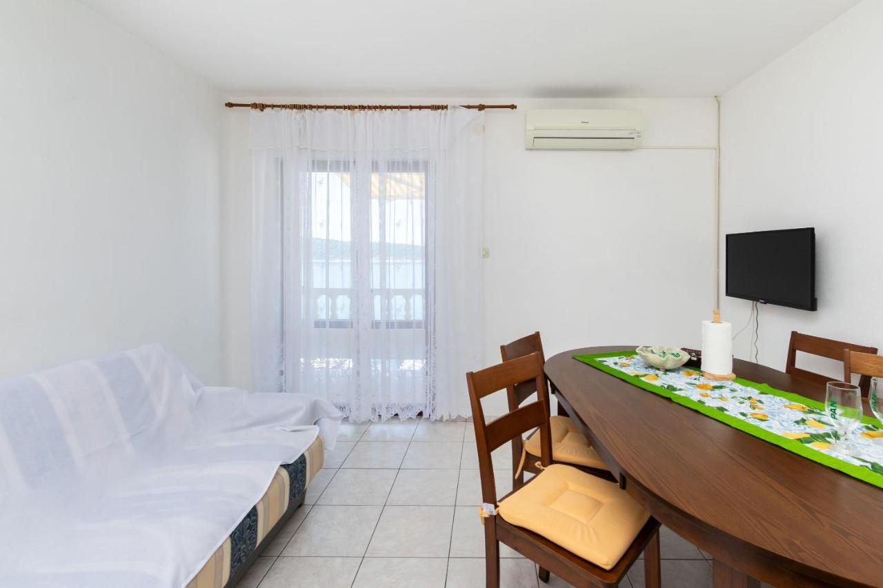 Apartments Biserka Barbat na Rabu المظهر الخارجي الصورة
